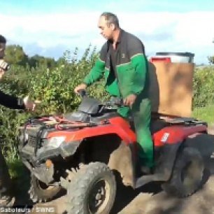 quad-bike-farmer-attacks